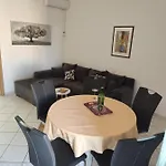Edith's Olive Garden شقة فير