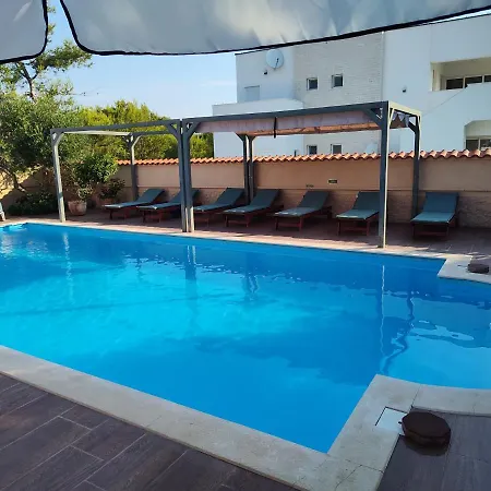 Edith's Olive Garden Appartement