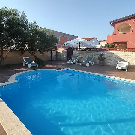 Edith's Olive Garden Vir