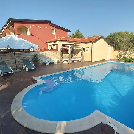 Edith's Olive Garden