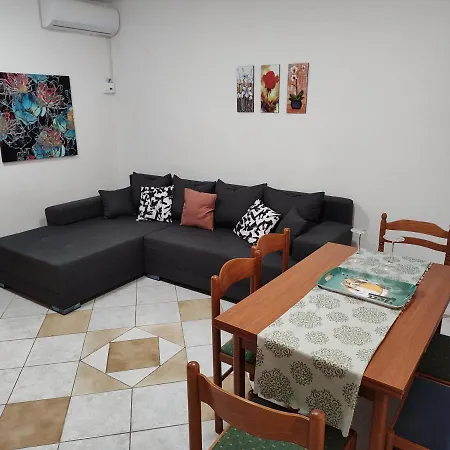 Edith's Olive Garden *