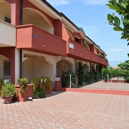 Edith's Olive Garden *