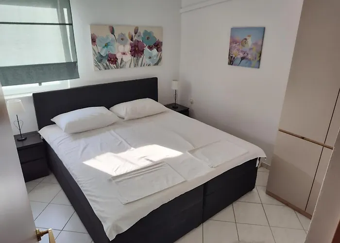 Apartmán Edith's Olive Garden Vir