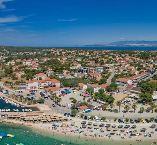 Edith's Olive Garden Apartmán Vir