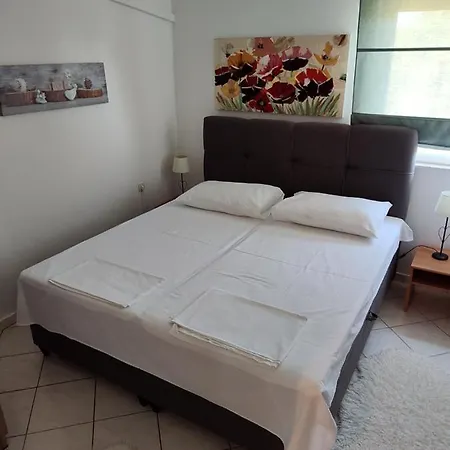 Apartman Edith's Olive Garden Vir