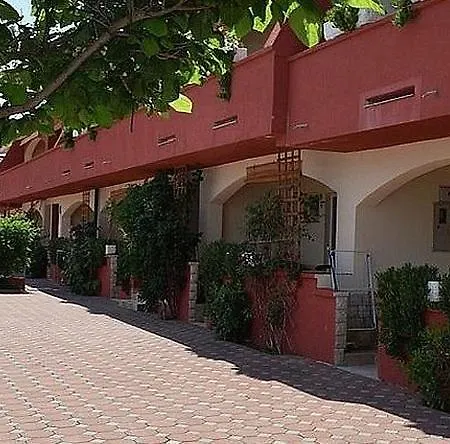 Edith's Olive Garden *