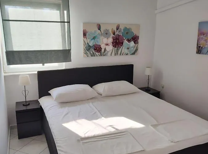 Edith's Olive Garden Appartement *