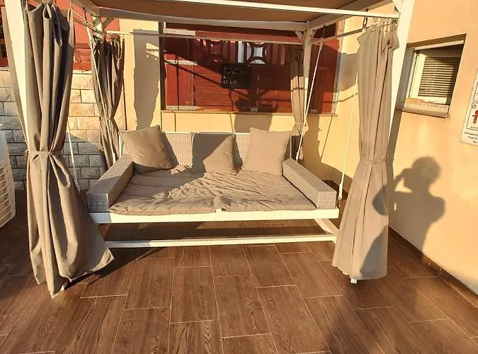 Edith's Olive Garden Appartement