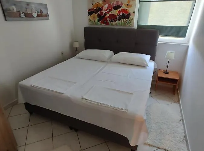 Edith's Olive Garden * Вир