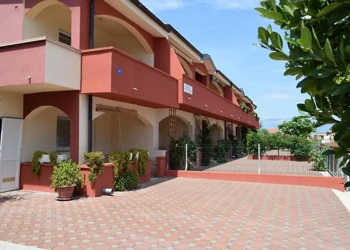 Edith's Olive Garden *