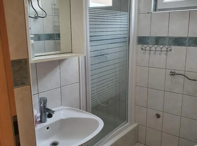 Edith's Olive Garden Appartement *